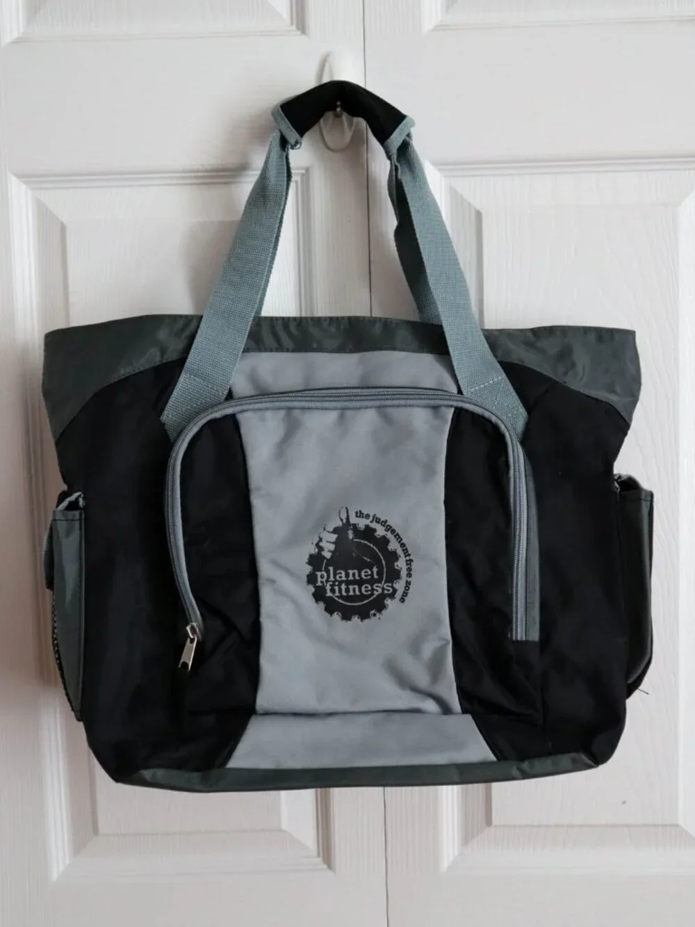 Large Zippered Nylon Tote Bag Travel Carry On Planet Fitness Branded 19